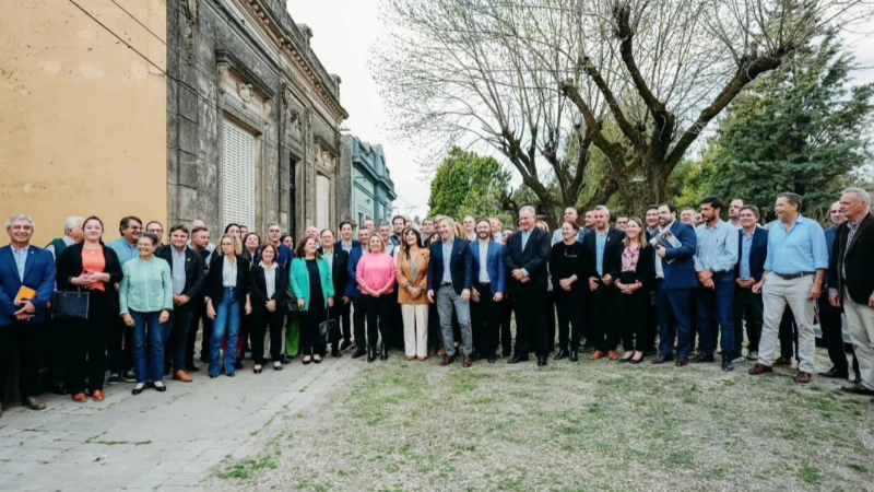 INTENDENTES DE LA PROVINCIA SE REUNIERON CON EL GOBERNADOR ROGELIO FRIGERIO