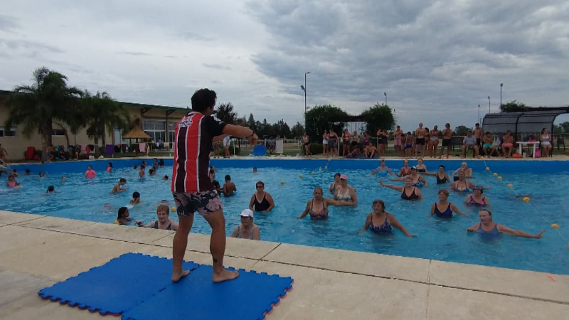 ACTIVIDADES EN LA COLONIA DE ADULTOS MAYORES: APRENDIZAJE Y MOVIMIENTO