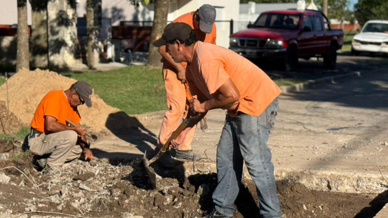 MEJORAS VIALES: TRABAJOS EN DISTINTOS PUNTOS DE LA CIUDAD