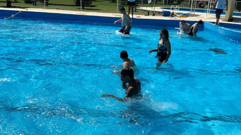 COMENZARÓN LAS CLASES DE DEPORTE ADAPTADO EN LA PILETA 🏊‍♀️